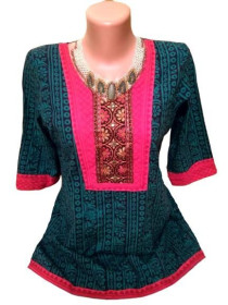Туніки Туники ^/--/^ XS-M Туника с вышивкой и маленькими зеркалами, натуральная блузка  изумрудного и красного цвета ^_^^^ Туніка з вишивкою і маленькими дзеркалами бавовни Р 42-46 Пог-50 см. - фото фото фото