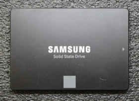 Жорсткі диски Жесткие диски ^/--/^ Накопитель SSD 2.5&amp;quot; 250 /--/ GB - Samsung 850 EVO MZ-75 /--/ E /--/ 250 - 91-96% - РАБОЧИЙ ^_^^^ Накопичувач SSD 2.5&amp;quot; 250 /--/ GB - Samsung 850 EVO MZ-75 /--/ E /--/ 250 - 91-96% - РОБОЧИЙ - фото фото фото