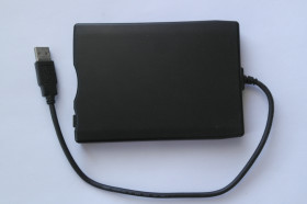 Приводи Приводы ^/--/^ Внешний портативный дисковод FDD 1,44 МБ 3,5 USB Mitsumi D /--/ 353 /--/ fue ^_^^^ Зовнішній портативний дисковод FDD 1,44 МБ 3,5 USB Mitsumi D /--/ 353 /--/ fue - фото фото фото