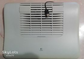 Підставки Подставки ^/--/^ Охлаждающая подставка под ноутбук Logitech с кулером. ^_^^^ Охолоджуюча підставка під ноутбук Logitech з кулером. - фото фото фото