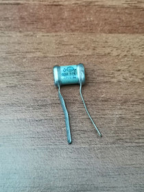 Конденсатори Конденсаторы ^/--/^ Конденсатор СГМ-3 1200 /--/ пкФ 250 /--/ В новый ^_^^^ Конденсатор СГМ-3 1200 /--/ пкФ 250 /--/ В новий - фото фото фото
