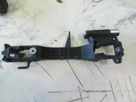 Ручки, накладки Ручки, накладки ^/--/^ Кронштейн ручки двери Toyota Land Cruiser Prado ^_^^^ Кронштейн ручки двері Toyota Land Cruiser Prado - фото фото фото