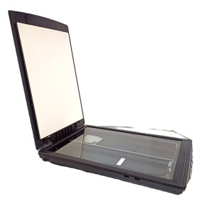 Сканери Сканеры ^/--/^ Сканер Canon CanoScan LIDE 220   (без кабелю USB) б/в / код.6435 ^_^^^ Canon CanoScan LIDE 220 б/у код.6435 - фото фото фото