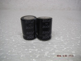 Конденсатори Конденсаторы ^/--/^ КОНДЕНСАТОРЫ 220 /--/ МКФ 200 /--/ В 2 ШТУКИ ОДНИМ ЛОТОМ. ^_^^^ КОНДЕНСАТОРИ 220 /--/ МКФ 200 /--/ В 2 ШТУКИ ОДНИМ ЛОТОМ. - фото фото фото