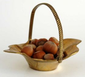 Кухонне начиння, посуд, столове срібло Кухонная утварь, посуда, столовое серебро ^/--/^ Антикварна вазочка ваза цукерниця латунна, Німеччина KV ^_^^^ Антикварная вазочка ваза конфета латунная, Германия KV - фото фото фото