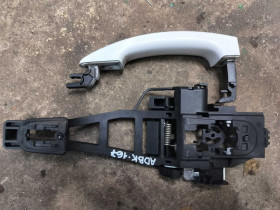 Ручки, накладки Ручки, накладки ^/--/^ Ford Kuga 13-19 Focus 11-18 Ручка наружная опорный кронштейн 1738727 AM /--/ 51 /--/ U /--/ 22404-CAXWAA 1933899 BM /--/ 51 A /--/ 224 /--/ A /--/ 36-CJ BM /--/ 51 A /--/ 224 /--/ A /--/ 36-CG ^_^^^ Ford Kuga 13-19 Focus 11-18 Ручка зовнішня опорний кронштейн 1738727 AM /--/ 51 /--/ U /--/ 22404-CAXWAA 1933899 BM /--/ 51 A /--/ 224 /--/ A /--/ 36-CJ BM /--/ 51 A /--/ 224 /--/ A /--/ 36-CG - фото фото фото