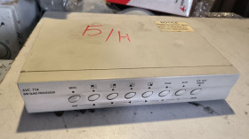 DVR-реєстратори DVR-регистраторы ^/--/^ Перемикач каналів системи відеоспостереження 4 канали AVC 714 ^_^^^ Переключатель каналов системы видеонаблюдения 4 канала AVC 714 - фото фото фото