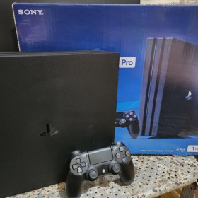 DVD-Плеери, приставки Smart TV DVD-Плееры, приставки Smart TV ^/--/^ Продаж Sony PlayStation 4 pro,в гарному стані,прошита 9.0, встановлено багато топових игор,все працює,коробок,кабелі,геймпад в комплекті. ^_^^^ Продажа Sony PlayStation 4 pro, в хорошем состоянии, прошита 9.0, установлено много топовых игор, все работает,коробок,кабели, геймпад в комплекте. - фото фото фото