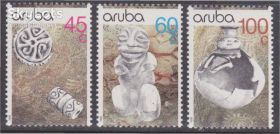 Острівні держави Островные государства ^/--/^ Аруба 1990 АРХЕОЛОГИЯ НАХОДКИ АРТЕФАКТЫ СТАТУЭТКИ ФИГУРКИ РАСКОПКИ ИСТОРИЯ КУЛЬТУРА Mi.80-82** ^_^^^ Аруба 1990 АРХЕОЛОГІЯ ЗНАХОДКИ АРТЕФАКТИ СТАТУЕТКИ ФІГУРКИ РАСКОПКИ ІСТОРІЯ КУЛЬТУРА Mi.80-82** - фото фото фото