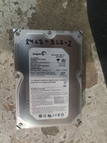 Жорсткі диски Жесткие диски ^/--/^ Жесткий диск Винчестер HDD 250 Gb / Гб Seagate Barracuda 7200.10 ST /--/ 3250820 /--/ A 3.5&amp;quot; IDE № 24230927 ^_^^^ Жорсткий диск Вінчестер HDD 250 Gb / Гб Seagate Barracuda 7200.10 ST /--/ 3250820 /--/ A 3.5&amp;quot; IDE No 24230927 - фото фото фото