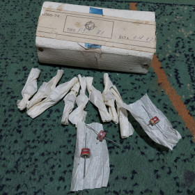 Радіолампи Радиолампы ^/--/^ Разрядник управляемый РУ-71, ВП, новые, одна партия. Керамика. Смотрите фото/описание. Лот 1 шт. В коллекцию в работу. ^_^^^ Розрядник керований РУ-71, ВП, нові, одна партія. Кераміка. Дивіться фото / опис. Лот 1 шт. До колекції в роботу. - фото фото фото
