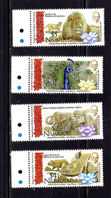 Фауна Фауна ^/--/^ Фауна .  Ниуафооу  (архипелаг Тонга),   2015 г  MNH  - портрет Махатмы Ганди - изображение лотоса - ^_^^^ Ніуафооу (архіпелаг Тонга), 2015 р MNH - портрет Махатми Ганді - зображення лотоса - - фото фото фото