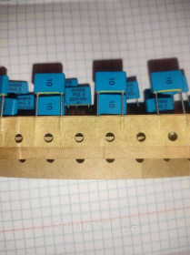 Конденсатори Конденсаторы ^/--/^ Конденсатор пленочный Wima FKS /--/ 3 2200 пф 2.2 нф 400 /--/ В ^_^^^ Конденсатор плівковий Wima FKS /--/ 3 2200 пф 2.2 нф 400 /--/ В - фото фото фото