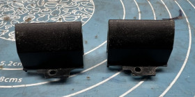Корпуса Корпуса ^/--/^ Заглушки петель DELL Inspiron 3737 DELL 5721 5737 3721 крышки на петли ^_^^^ Заглушки петель DELL Inspiron 3737 DELL 5721 5737 3721 кришки на петлі - фото фото фото