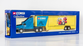 Hot Wheels Hot Wheels ^/--/^ 1:64 Ford Aeromax 19996-98 Corgi Mobile Roadshow Truck, CORGI #56001 1996 ^_^^^ 1:64 Ford Aeromax 19996-98 Corgi Mobile Roadshow Truck, CORGI #56001 - фото фото фото