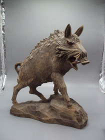 Статуетки, Скульптури, Фігурки, Фарфор Статуэтки, Скульптуры, Фигурки, Фарфор ^/--/^ Фигура дерево статуэтка дикий кабан резьба высота 35,5 см, длина 31,7 см №264 ^_^^^ Фігура дерево статуетка дикий кабан різьблення висота 35,5 см, довжина 31,7 см No 264 - фото фото фото
