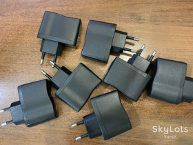 Комплектуючі та інші компоненти Комплектующие и другие компоненты ^/--/^ Универсальный сетевой адаптер питания зарядное устройство с USB-портом 1 /--/ шт ^_^^^ Універсальний мережевий адаптер живлення зарядний пристрій з USB-портом 1 /--/ шт - фото фото фото