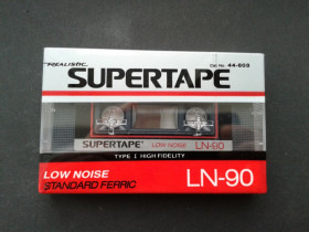 Касети Кассеты ^/--/^ Аудиокассета Realistic Supertape LN-90 ^_^^^ Realistic Supertape LN-90 - фото фото фото