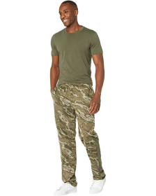 Для літніх видів спорту Для летних видов спорта ^/--/^ Штани спортивні Puma Camo Contrast Pants 2.0 ^_^^^ Штаны спортивные Puma Camo Contrast Pants 2. 0 0 - фото фото фото