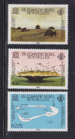 Фауна Фауна ^/--/^ NM Фауна  Сейшелы / Сейшельские о-ва 1982 г  MNH - черепахи , птицы - ^_^^^ NM Фауна Сейшели / Сейшельські острови 1982 р MNH - черепахи, птахи - - фото фото фото