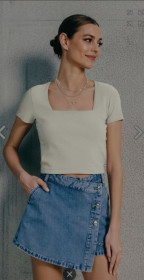 Топи Топы ^/--/^ XS-S Prettylittlething PLT бренд оригінал замш топ футболка з квадратним вирізом ^_^^^ XS-S Prettylittlething PLT бренд оригинал топ футболка кофтинка - фото фото фото