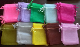 Коробочки, мішечки Коробочки, мешочки ^/--/^ Мешочки органза 7 /--/ х /--/ 9 см    (однотонные), мешочек для подарка, мішечки із органзи подарункові для пакування ^_^^^ Желочки органза 7 /--/ х /--/ 9 см (однотонные), мешочек для подарка, мешочки из органзы подарочные для упаковки - фото фото фото