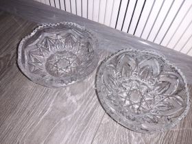 Кухонне начиння, посуд, столове срібло Кухонная утварь, посуда, столовое серебро ^/--/^ Ладья хрусталь салатник конфетница СССР 2 /--/ шт ^_^^^ Ладья кришталь салатник цукерка СРСР 2 /--/ шт - фото фото фото