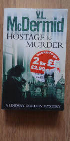 Книги на іноземних мовах Книги на иностранных языках ^/--/^ Hostage to Murder VAL McDermid English на Английском книга ^_^^^ Hostage to Murder VAL McDermid English - фото фото фото
