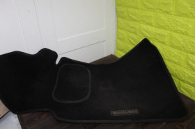 Килимки Коврики ^/--/^ 305450 Коврик автомобильный Mercedes Benz 95*43 см ^_^^^ 305450 Коврик автомобільний Mercedes Benz 95*43 см - фото фото фото
