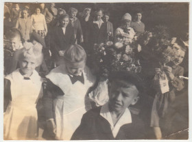 Листи, фото Письма, фото ^/--/^ 1 Сентября Дети 1957 СССР ретро фото  (8 х 10,5) Р /--/ 9 ^_^^^ 1 вересня 1957 СРСР ретро фото (8 х 10,5) Р /--/ 9 - фото фото фото