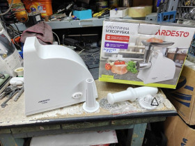 М'ясорубки Мясорубки ^/--/^ Мясорубка Ardesto MGL-1730 /--/ R № 26160424 ^_^^^ Ardesto MGL-1730 /--/ R No 26160424 - фото фото фото