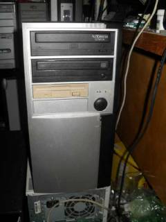 Системні блоки, ПК Системные блоки, ПК ^/--/^ Системник Celeron D 2.8 GHz Из Германии, подарок ^_^^^ Системник Celeron D 2.8 GHz з Німеччини, подарунок - фото фото фото