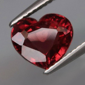 Турмалін Турмалин ^/--/^ Турмалин   2.35 ct.   8.9 X 7.8 X 5.1 mm ^_^^^ Турмалін 2.35 ct. 8.9 X 7.8 X 5.1 mm - фото фото фото
