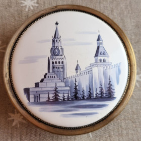 Інше Другое ^/--/^ Винтажная шкатулка, пудреница мельхиор Красная площадь, 50 /--/ е гг. ^_^^^ Вінтажна шкатулка, пудрениця мельхіор Червона площа, 50 /--/ е рр. - фото фото фото