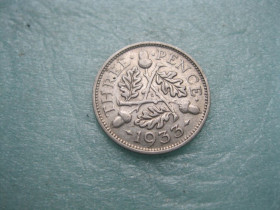Георг V (-) Георг V (-) ^/--/^ Великобритания. 3 пенса 1933 г. Георг V. Серебро 500 .Оригинал..Состояние  (2) ^_^^^ Велика Британія. 3 пенса 1933 Георг V. Срібло 500. Стан (2) - фото фото фото
