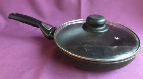 Сковорідки Сковородки ^/--/^ Сковорідка з кришкою. Пательня. ^_^^^ Сковородка с крышкой. Потельня. - фото фото фото