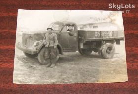Листи, фото Письма, фото ^/--/^ Фотография. Водитель на фоне грузовика ГАЗ-51. Украина, 1957 г. ^_^^^ Фотографія. Водій на тлі вантажівки ГАЗ-51. Україна, 1957 р. - фото фото фото