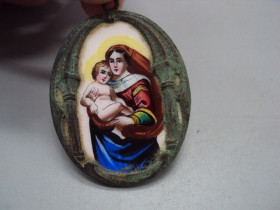 Ікони Иконы ^/--/^ Подвеска икона финифть Sancta Maria Mater Dei ora pro nobis! Святая Мария Матерь Божия, молись о наc ^_^^^ Підвіска ікона Sancta Maria Mater Dei ora pro nobis! Свята Марія Матір Божа, молися про наc - фото фото фото