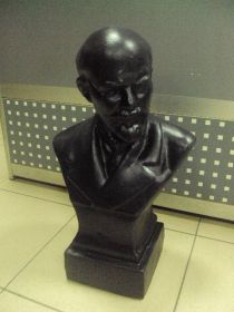 Статуетки, Скульптури, Фігурки, Фарфор Статуэтки, Скульптуры, Фигурки, Фарфор ^/--/^ Бюст ленин металл 44 см №614 ^_^^^ Бюст ленін метал 44 см No /--/ 614 - фото фото фото