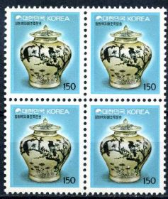 Республіка Корея Республика Корея ^/--/^ Корея Республика. Ваза (серия, кв. бл.)** 1990 г. ^_^^^ Корея Республіка. Ваза (серія, кв. бл.) - 1990 р. - фото фото фото