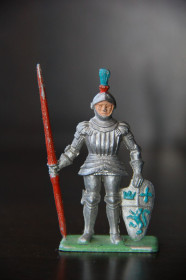Фігурки, солдатики Фигурки, солдатики ^/--/^ рыцарь с копьем 55-60 /--/ мм Англия ОРИГИНАЛ Crescent ^_^^^ лицар з списом 55-60 /--/ мм Англія Орігінал Crescent - фото фото фото