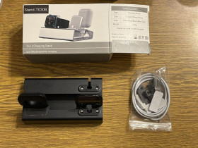 Зарядні пристрої Зарядные устройства ^/--/^ Док-станция 3 in 1 charging stand t /--/ 030 /--/ b ^_^^^ Док-станція 3 in 1 charging stand t /--/ 030 /--/ b - фото фото фото