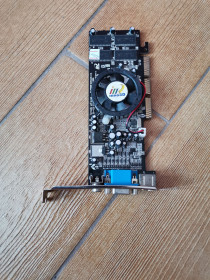 Відеокарти Видеокарты ^/--/^ Видеокарта Inno /--/ 3 /--/ D Tornado GeForce MX /--/ 420 AGP 4 /--/ x 64 /--/ mb - фото фото фото