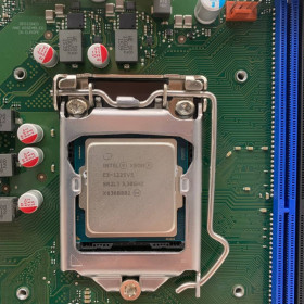 Процесори Процессоры ^/--/^ Процессор Intel XEON E /--/ 3-1225 V /--/ 5     (Аналог Intel Core I /--/ 5-6500, s /--/ 1151, tray, б/у) ^_^^^ Процессор Intel XEON E /--/ 3-1225 (Аналог Intel Core I /--/ 5-6500, s /--/ 1151, tray, б/у) - фото фото фото