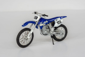 : : ^/--/^ 1:18 Yamaha YZ 400 /--/ F #123, Maisto #39329 - фото фото фото