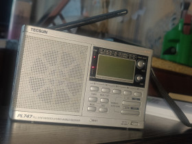 Радіоприймачі Радиоприемники ^/--/^ Всеволнове радіо Tecsun PL /--/ 747 ^_^^^ Всеволновое радио Tecsun PL /--/ 747 - фото фото фото