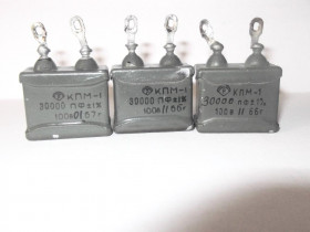 Конденсатори Конденсаторы ^/--/^ Конденсаторы КПМ-1 прецизионные 30000 /--/ пФ ^_^^^ Конденсатори КПМ-1 прецизійні 30000 /--/ пФ - фото фото фото