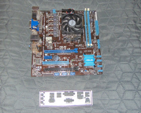 Материнські плати Материнские платы ^/--/^ Мат. плата Asus F /--/ 2 /--/ A /--/ 55-M LE  + DualCore AMD A /--/ 4-4000, 3300 MHz + 4 /--/ Gb DDR /--/ 3 ^_^^^ Мат. плата Asus F /--/ 2 /--/ A /--/ 55-M LE + DualCore AMD A /--/ 4-4000, 3300 MHz + 4 /--/ Gb DDR /--/ 3 - фото фото фото