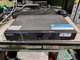 DVR-реєстратори DVR-регистраторы ^/--/^ Видеорегистратор Hikvision DS-7204 /--/ HVI-SN № 24211104 ^_^^^ Відеореєстратор Hikvision DS-7204 /--/ HVI-SN No 24211104 - фото фото фото