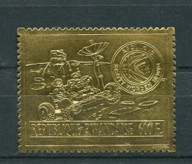 Освоєння космосу Освоение космоса ^/--/^ Руанда Rwanda  Space 1972 Mi 473  Apollo 15 gold  MNH ^_^^^ Rwanda Space 1972 Mi 473 Apollo 15 gold MNH - фото фото фото